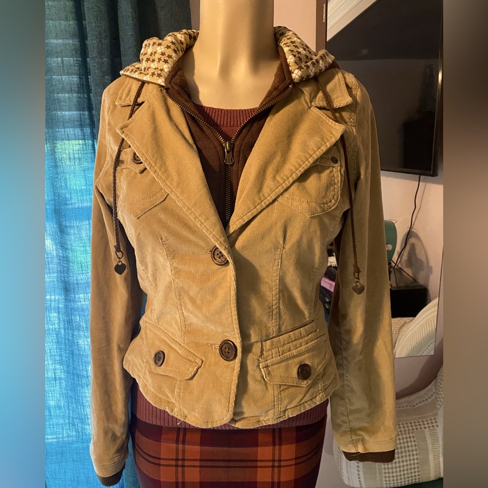 Corduroy coat /‎ jacket by Nori. Size Medium. Excellent Condition